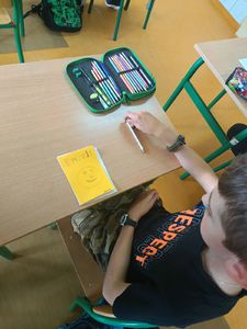 ​Uczestnicy programu profilaktycznego  "Spójrz Inaczej" w miejscowości Gronków​