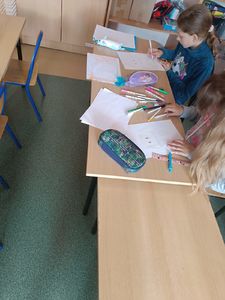 ​Uczestnicy programu profilaktycznego  "Spójrz Inaczej" w miejscowości Knurów